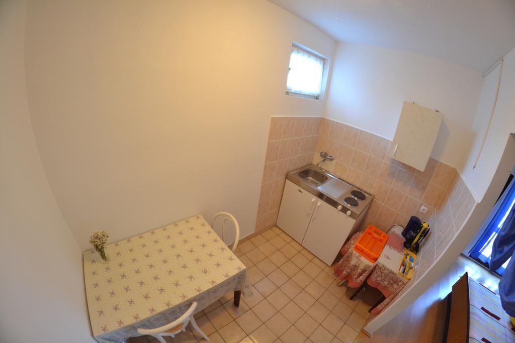 Apartment Beg Rab Town Luaran gambar