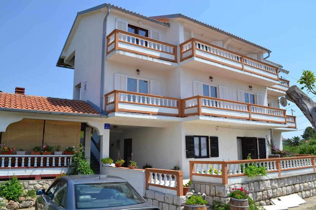 Apartment Beg Rab Town Luaran gambar