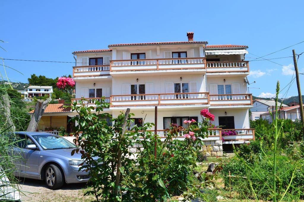 Apartment Beg Rab Town Luaran gambar