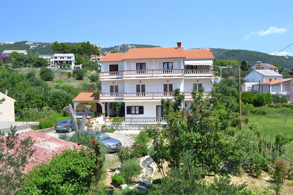 Apartment Beg Rab Town Luaran gambar