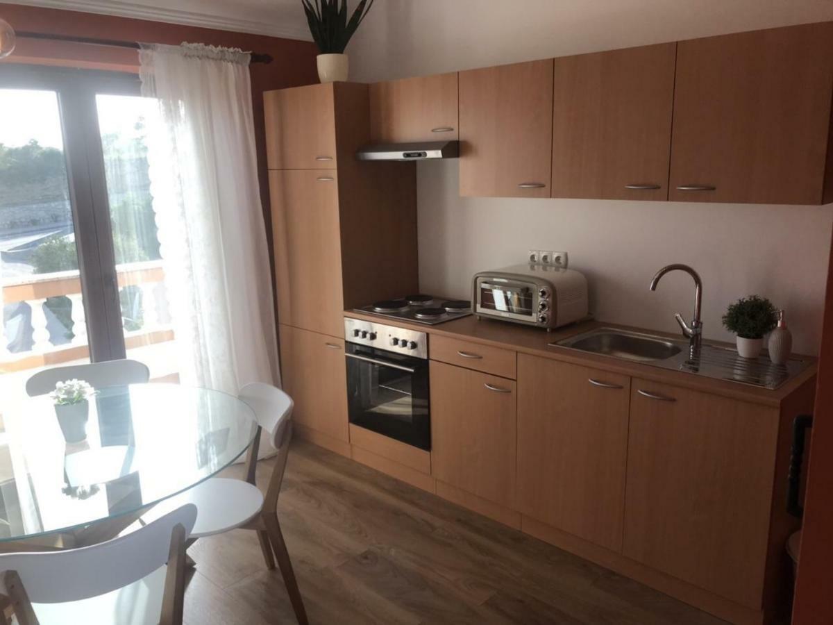 Apartment Beg Rab Town Luaran gambar